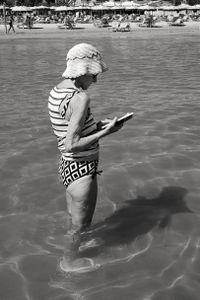 Peripatetic reader
