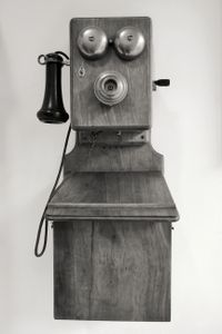MR VINTAGE PHONE