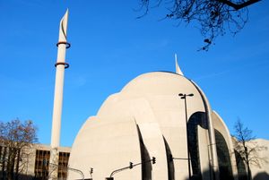 "The Muezzin's Call""Der Ruf des Muezzin"