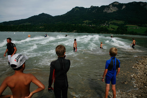 Départ en séries: participant lors du concours d'une course à moteurs sur le lac de Gruyère