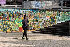 street photography and murals in Madrid