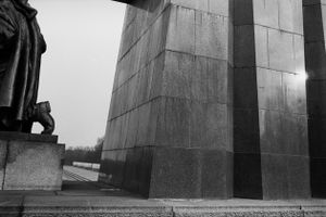 Kneeling Monument