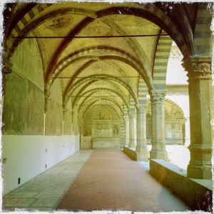 ARCHES, FLORENCE