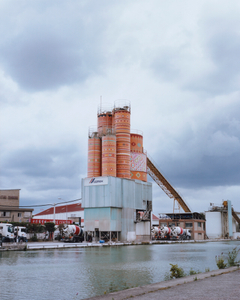 Production unit for concrete with Hmong patterns on its silos // Aubervilliers // August 2019