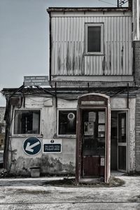 Phone Box © Adrian Theze