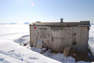 "Road Amundsen base"