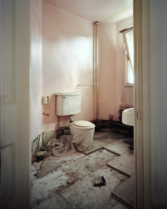 Room 501 Bathroom