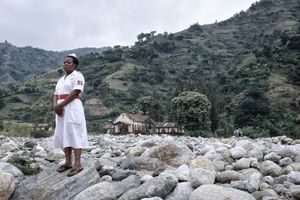 Jesca Kabugho - from a series HOMELESS NURSESraging water, the human factor