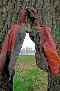 "Mirror of Poverty" "Spiegel der Armut"