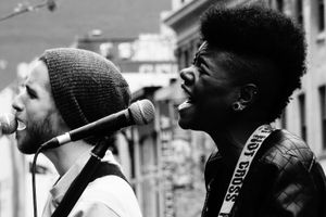 Chanteurs.Rue Sainte-Catherine