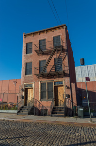 Upscale modern Living in DUMBO