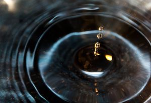 The mistery of the water drops