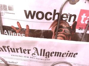 "Auswandern?" "Emigrate?"