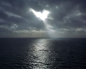 Oil Rig, 2007 © Rob Philip