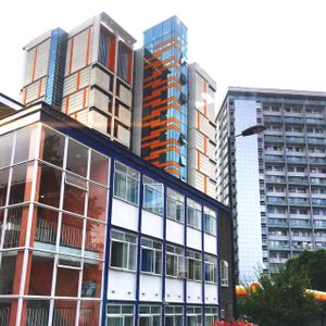 Social Housing Meets Elite