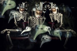 Know Thyself (Gnothi Seauton)