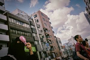 Tokyo heatwave. Asakusa tourist