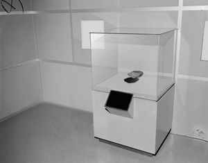 the idea of an exhibition, my moonstone in my exhibition