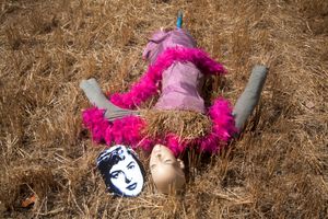 SCARECROWS, INGRID BERGMAN