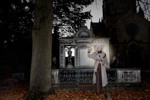 FASHION RESURRECTION OVERSIZE
