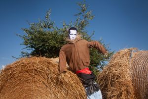 SCARECROWS, HUMPHREY BOGART