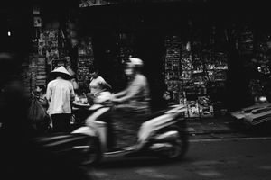 Analog people in a digital world, Streets of Vietnam