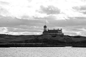 22-  Confines