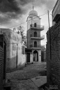 A narrow street | Dhanda, Punjab.
