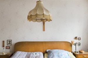 The Lamp Shade, Germany ("My husband recently passed away.") © Astrid Reischwitz