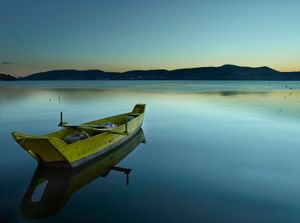 Lake Boats
