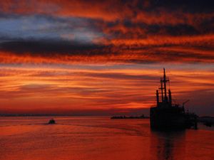 “Rosso”, dalla serie “Ancona Marittima”, 2007