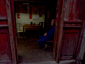 Shanghai, When the Night Falls