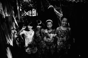 Analog people in a digital world, Streets of Vietnam