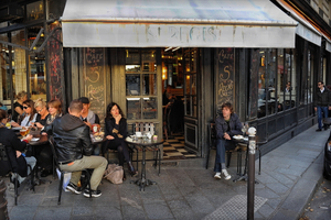 Cafe St. Regis