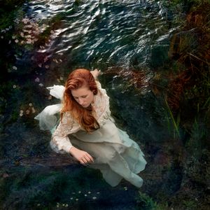 INSURGENT OPHELIA. A contemporary representation.
