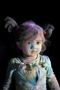 Unknown Girl, Holi 2014