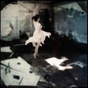 Dancer of Ruins
