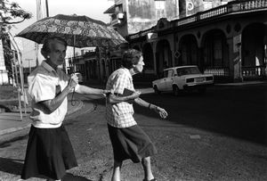 Havana, Cuba, 2001 © Peter Kayafas