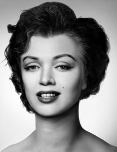 Artificial Theater -Big star/ Marilyn Monroe Brosnan  2011