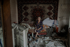 A citizen in the village of Luhanskaya after the air attack