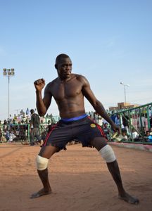 Winning athlete shows himself to the public, 1